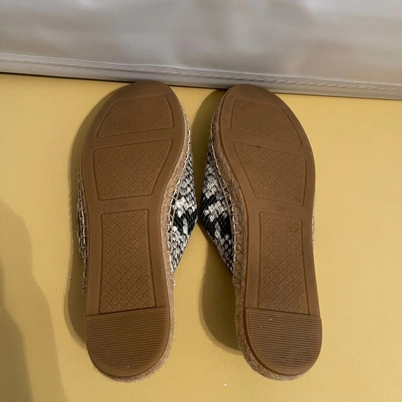Tory Burch Max Snake-Print Espadrille Mule - Picture 7 of 8